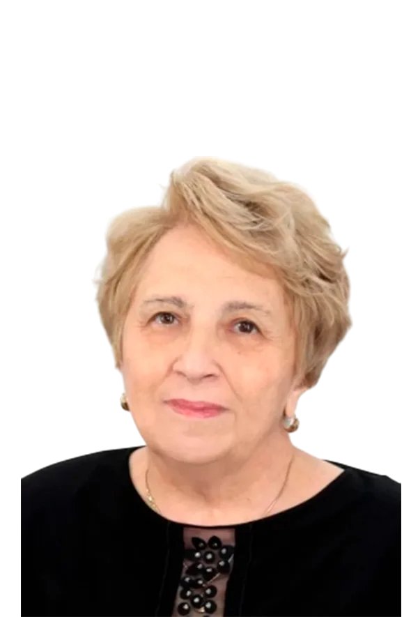 На фото Сухомлинова Людмила Владимировна